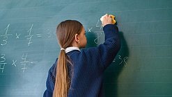 09.08.2025Вячеслав Володин: домашнее задание школьников в нынешнем виде изжило себя
