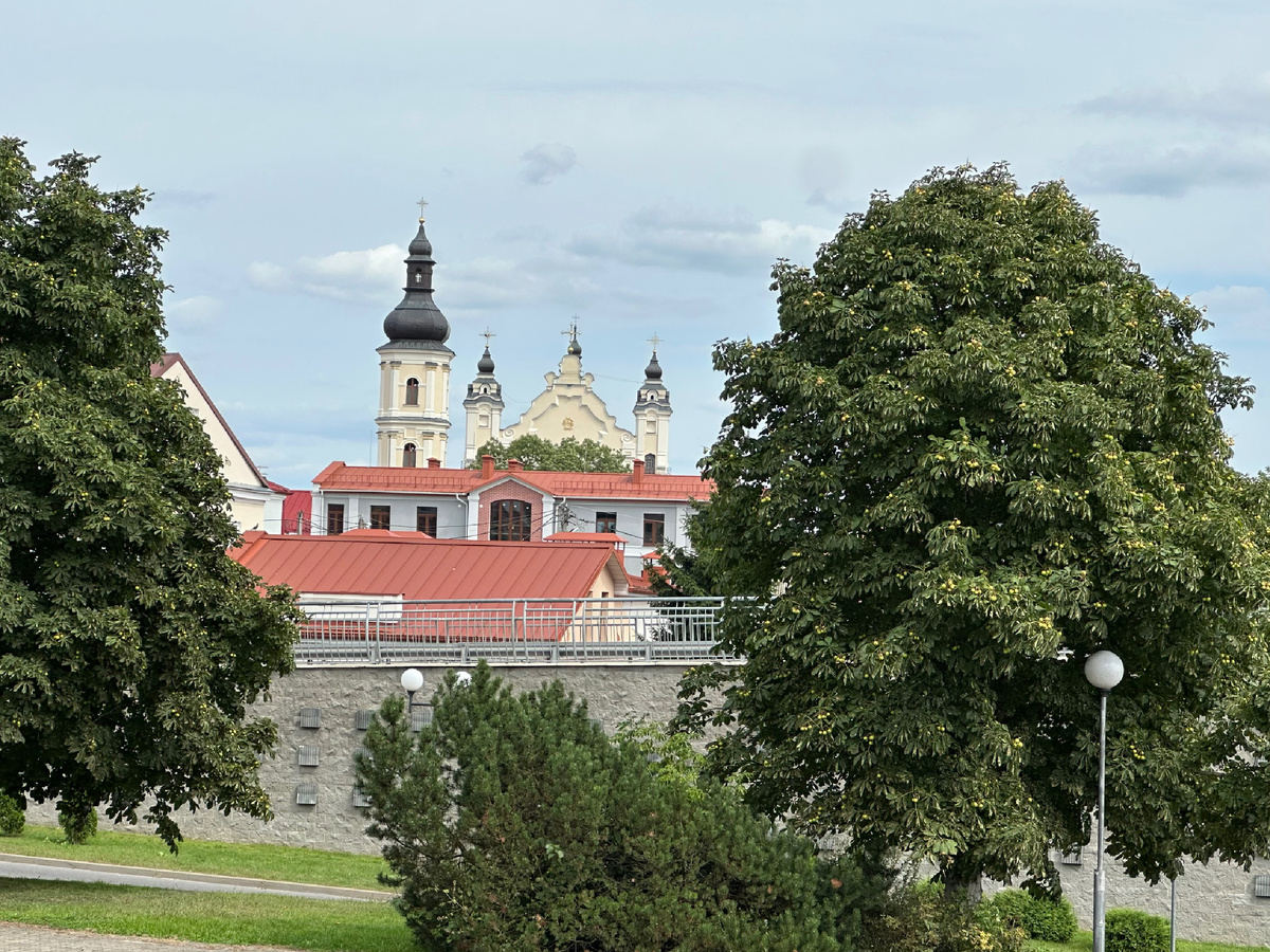 Вид на тот самый кафедральный костел Успения Пресвятой Девы Марии 18го века