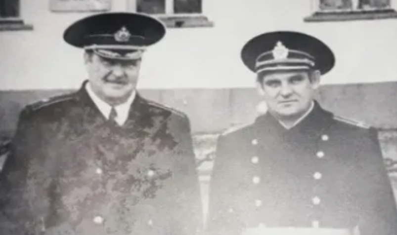 Комбриг 182 ОБПЛ Геннадий Михайлович Калайда и начальник штаба Илья Петрович Пивненко.  Фото в свободном доступе.