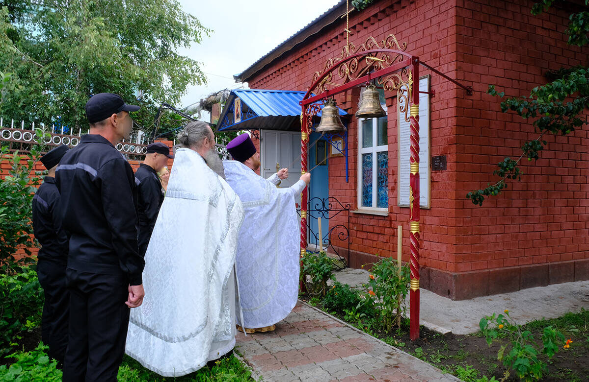 Звонница с двумя колоколами появилась сегодня в казанской исправительной колонии строгого режима № 19Фото: пресс-служба УФСИН России по РТ
