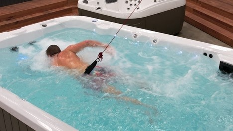 С одинаковым успехом тизер можно использовать и в профессиональном спорте, и для обучения начинающих. Особенно полезно это будет вашим маленьким детям, только постигающим искусство держаться на воде.