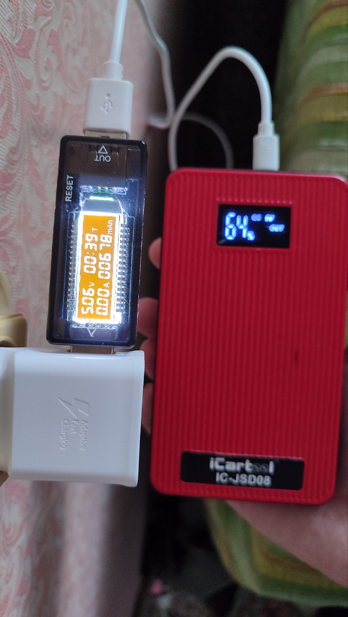 Заряжается до 64% и дальше заряд не идёт. Ток 0 ампер. А ещё неделю назад заряжался до 68%.