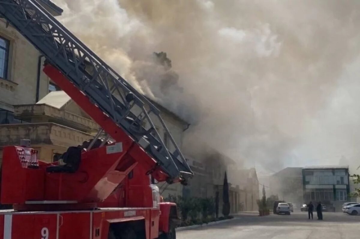    В Дербенте вспыхнул пожар на коньячном комбинате