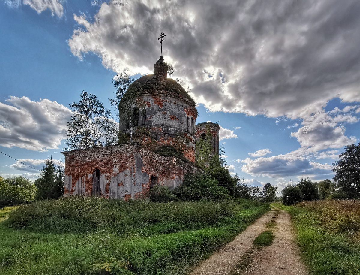 Дунино, Казанская церковь.