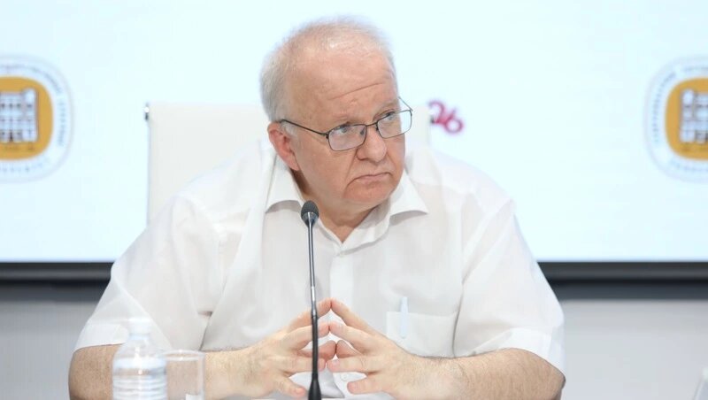    Секретарь приемной комиссии Леонид Климов Фото: Дмитрий Ахмадуллин/ / ИА «Победа26»