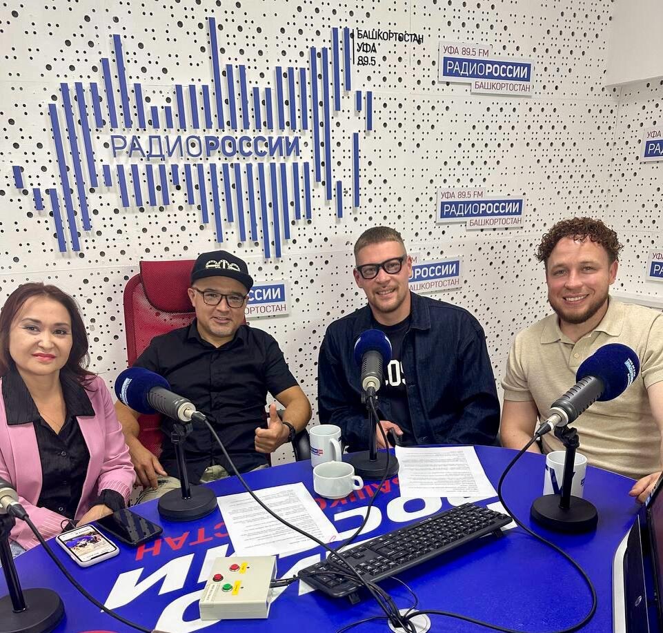    Өфө уттары - 19.08.2025 Артистарҙы "йондоҙ" итеүселәр менән фекер алышыу