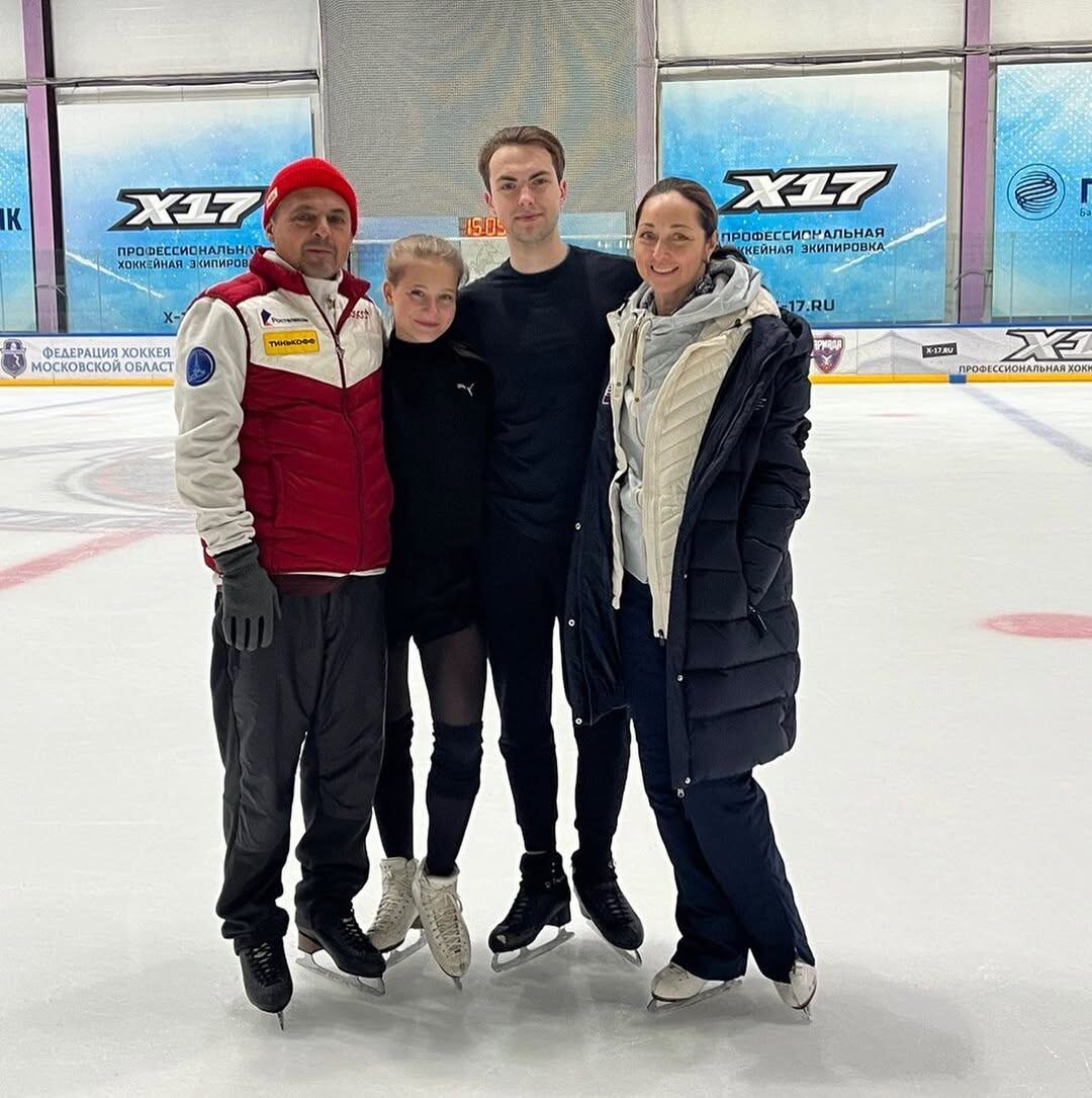 Alexey Gorshkov, Vasilisa, Maxim and Anjelika Krylova. Source: Vasilisa's social network