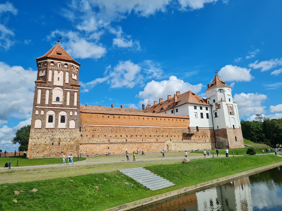 Мирский замок - вид на крепость Радзивиллов, внесенную в список ЮНЕСКО