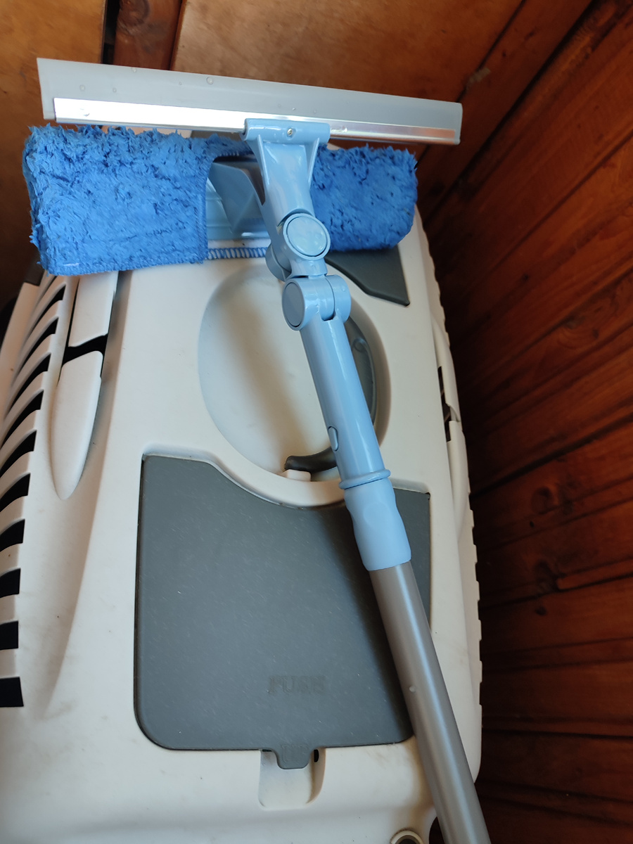 Палку специальную купила, для мытья