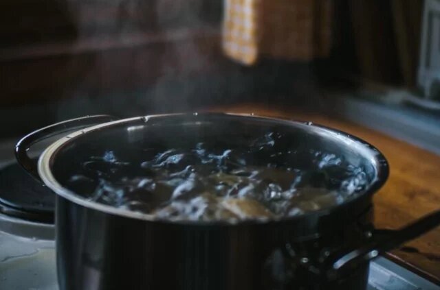    Как четырёхлетний мальчик обварил 69% тела в кипятке при стирке?