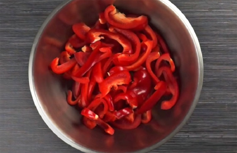 Перец в горчичном маринаде: закуска, которая удивит даже гурмана