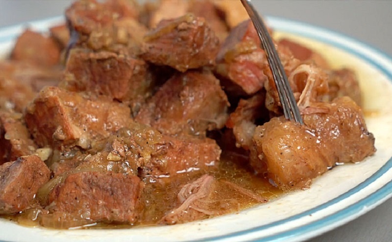 Томлёное мясо в казане по особому рецепту