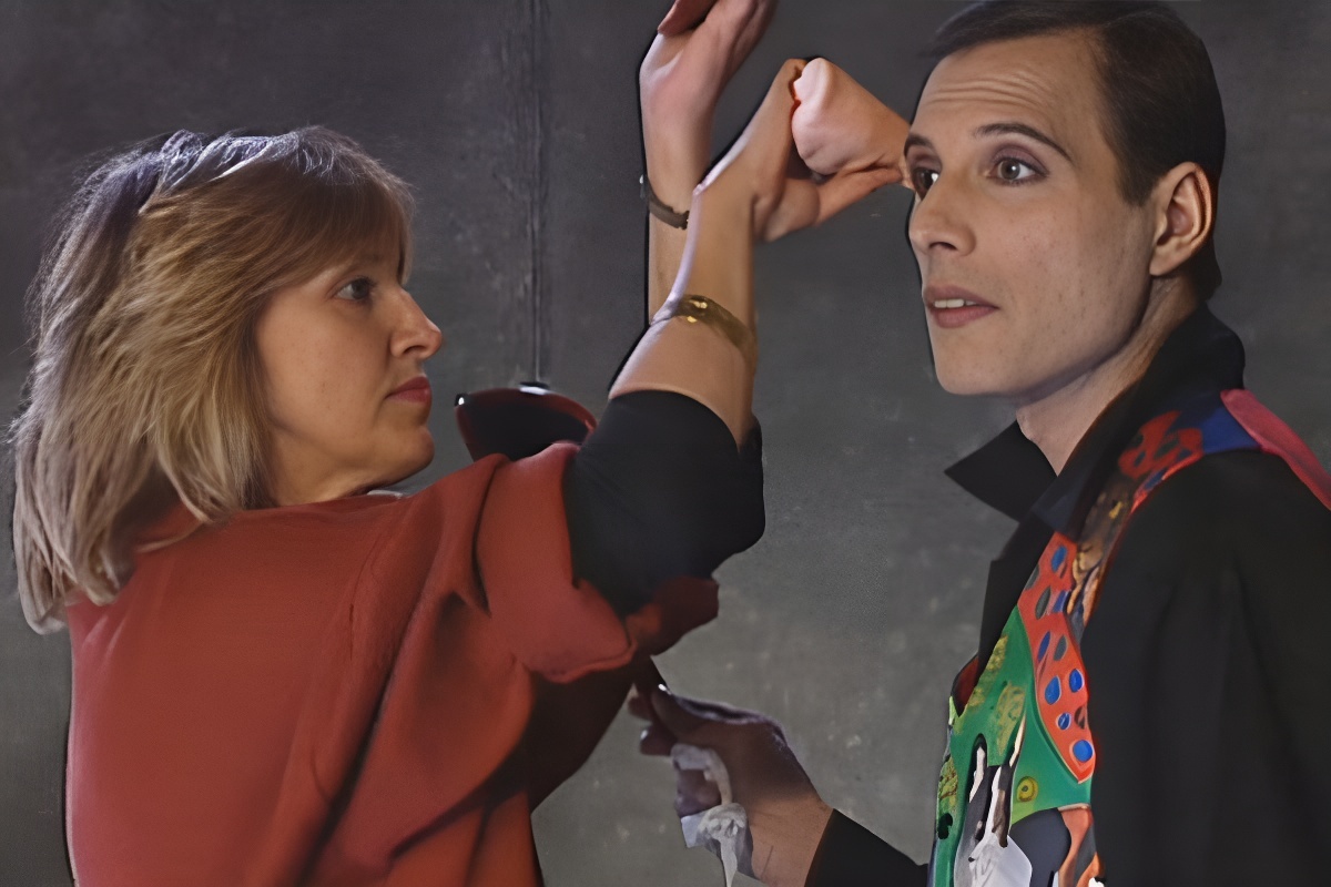 Фредди Меркьюри!