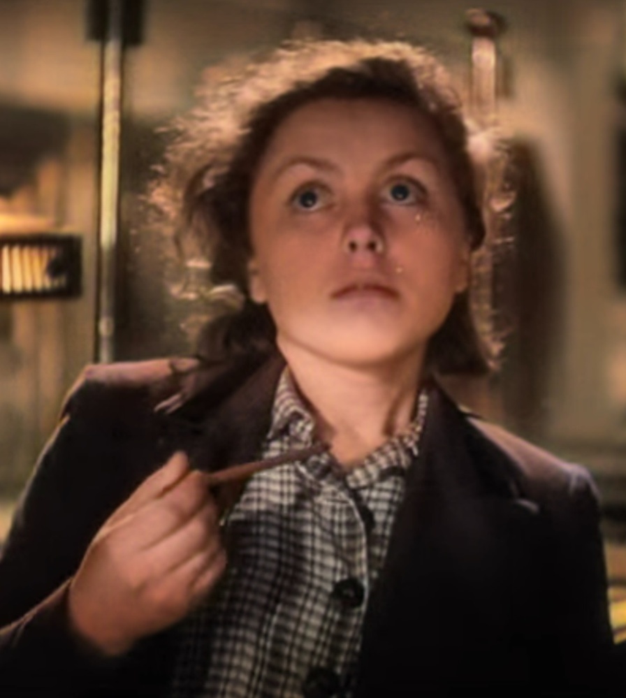 Кадр из фильма в цветном исполнении