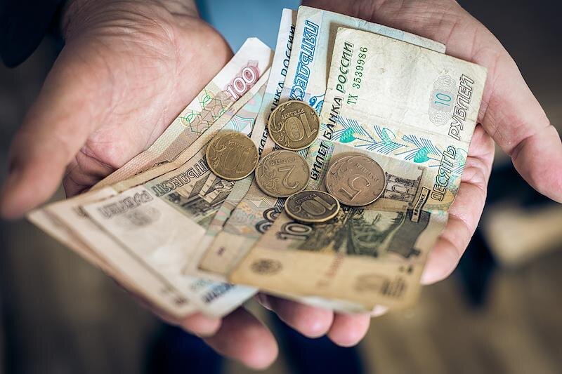 Нищенские зарплаты – путь в деградацию и пофигизм! К чему готовят Россию?