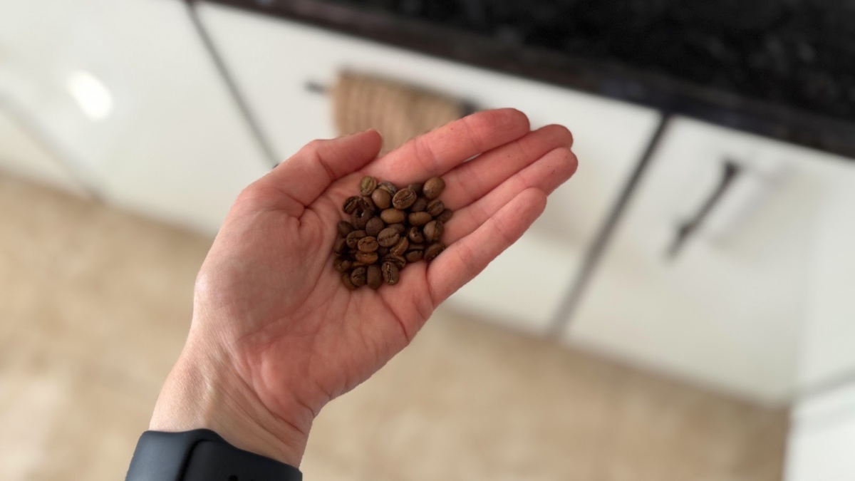 Покупаем зерновой кофе, кофемашина его сама перемалывает