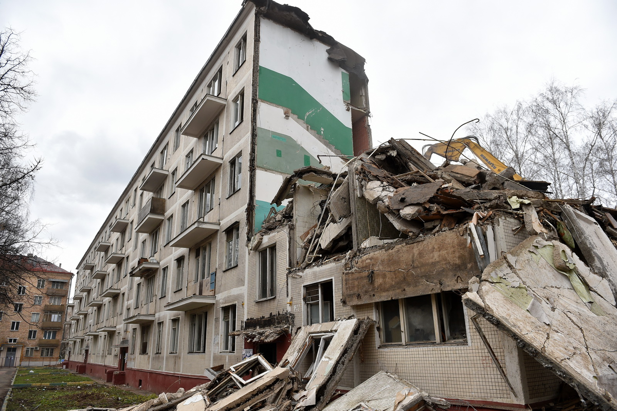 Источник: https://zelaomos.news/news/infrastruktura/v_zelenograde_zhiteli_ulitsy_gogolya_za_snos_pyatietazhek/