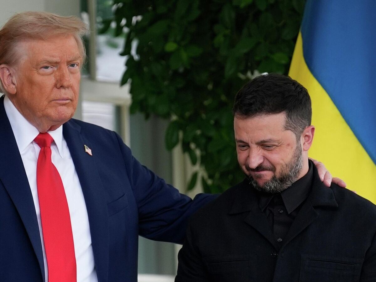   Президент США Дональд Трамп встречает в Вашингтоне Владимира Зеленского, прибывшего в США на встречу© РИА Новости / Стрингер