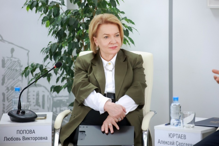    Иван Семенец