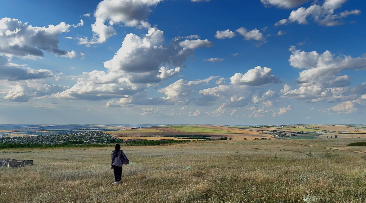 это я дома, в полях Молдавии