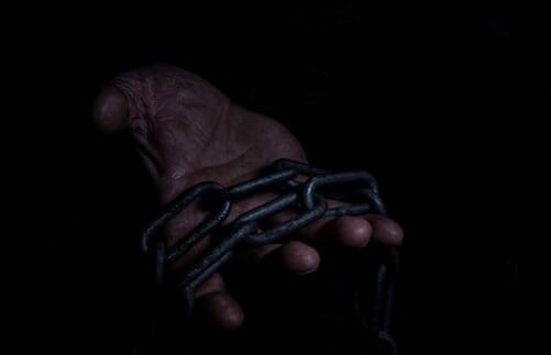 — Свобода не терпит долгов.