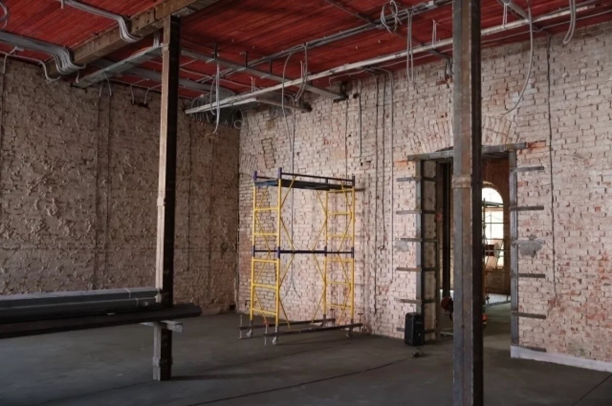    Анна Минькова проверила ход ремонта краснодарского Дома трудолюбия