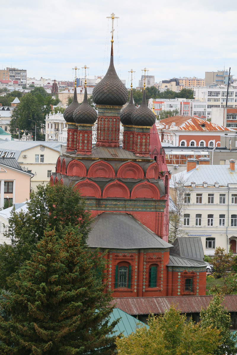 Церковь Иоанна Предтечи, Ярославль. Светлые ромбики- это изразцы. Все фото в статье- автора блога