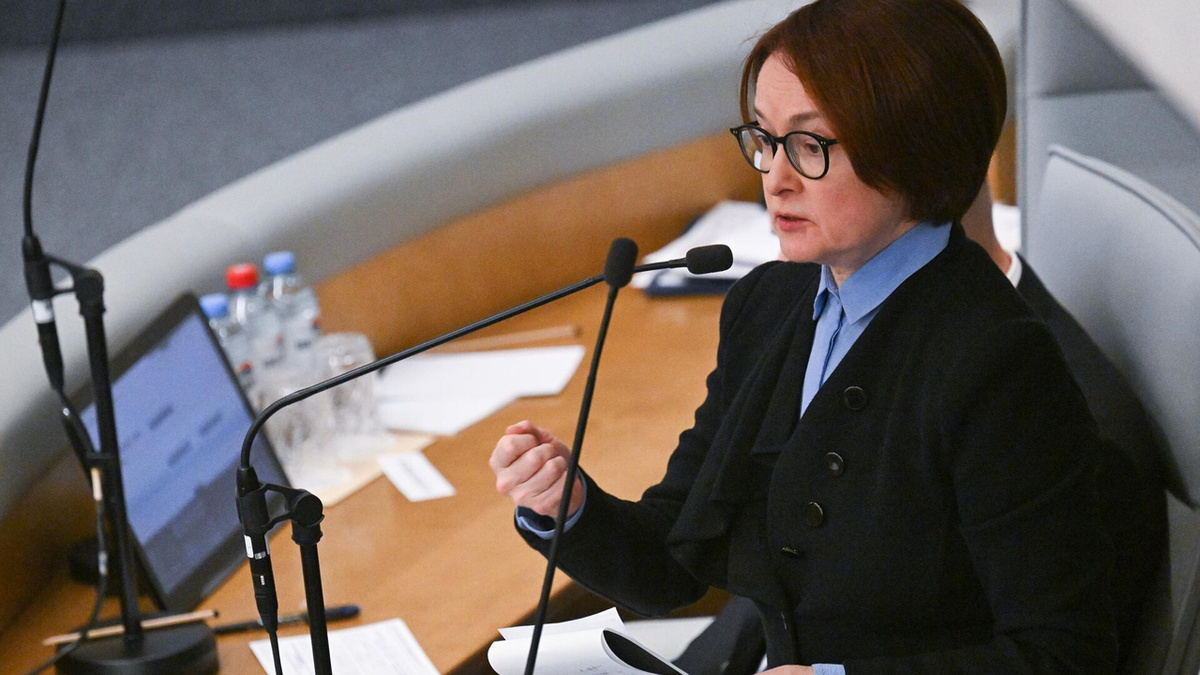 ЦБ снижает ставку, банки — проценты: стоит ли ещё держать деньги в банках?