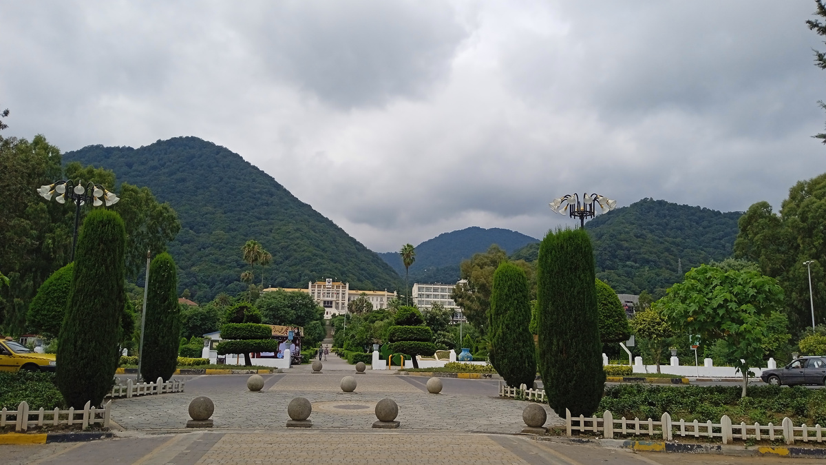 Рамсар, вид на гостиницу Парсиан Азади