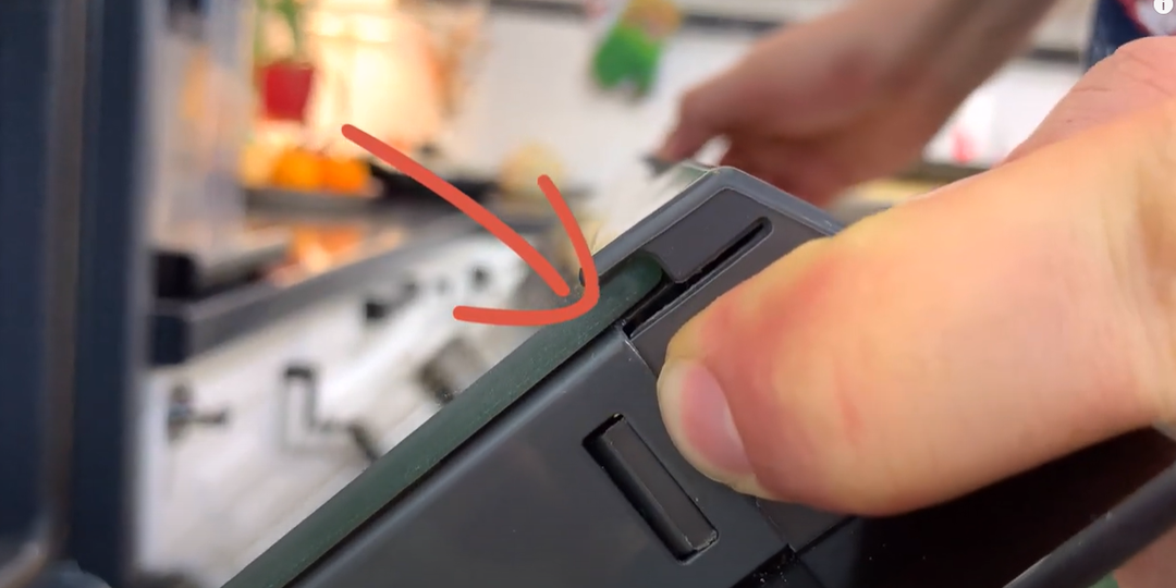 Чистим духовку: как разобрать дверцу и вернуть стеклу первозданный вид