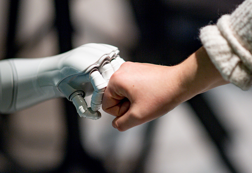 Фото обложки: Axel Heimken / TASS