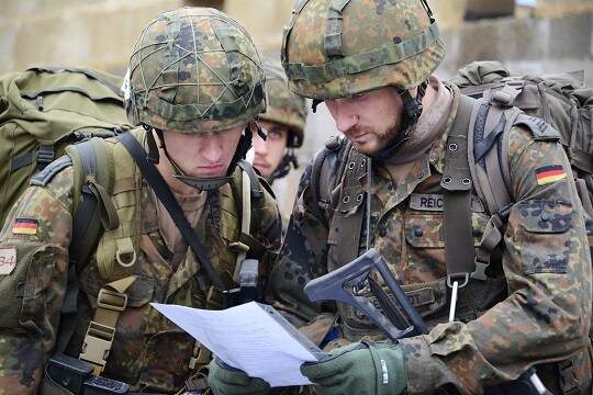    В Германии высказались против присутствия военных ФРГ на Украине