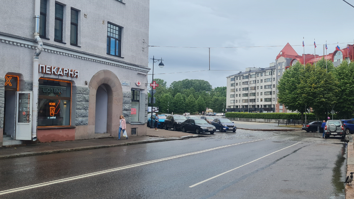 Улица Выборга, Стела «Город воинской славы»