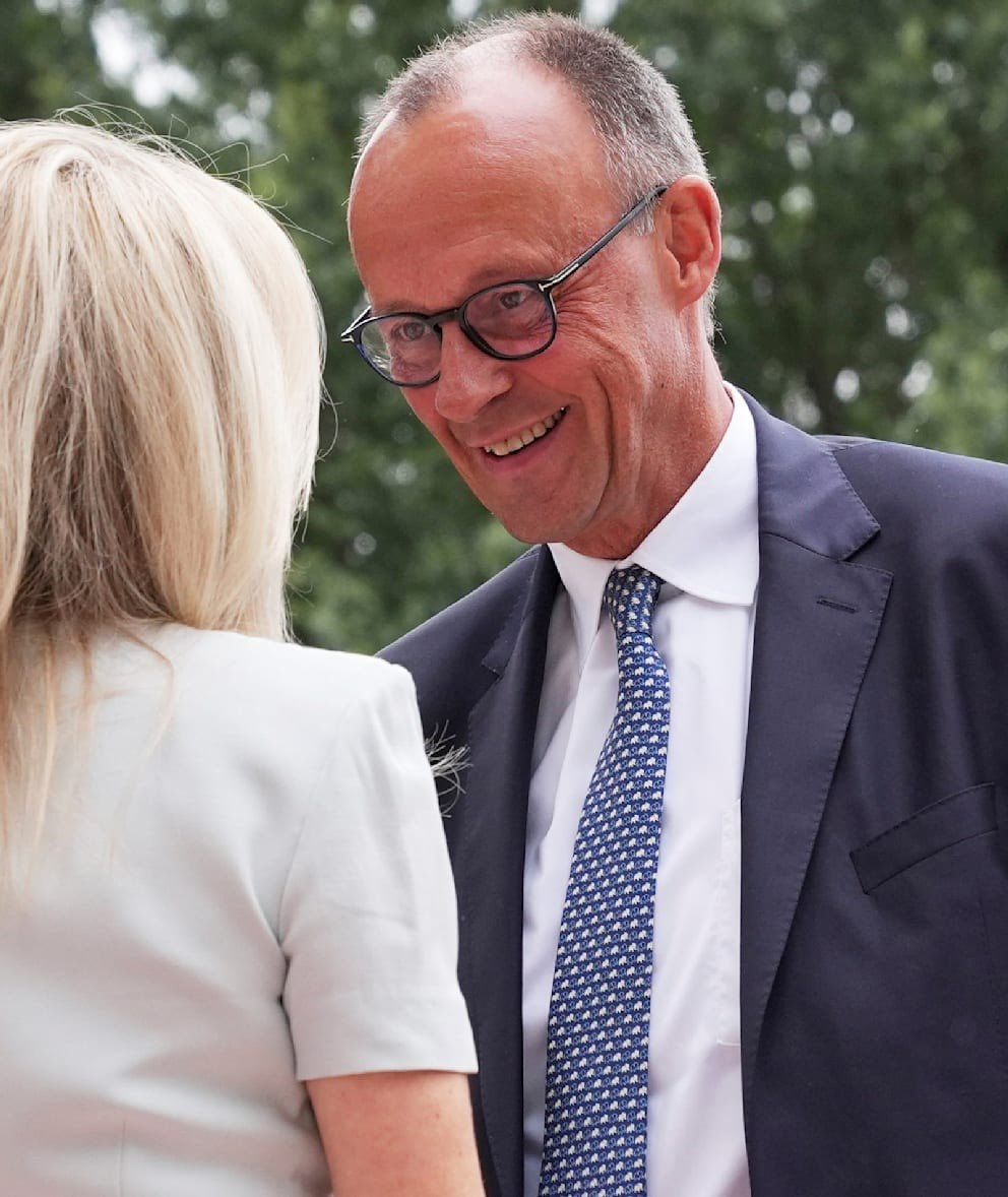 Фридрих Мерц и его галстук со слонами