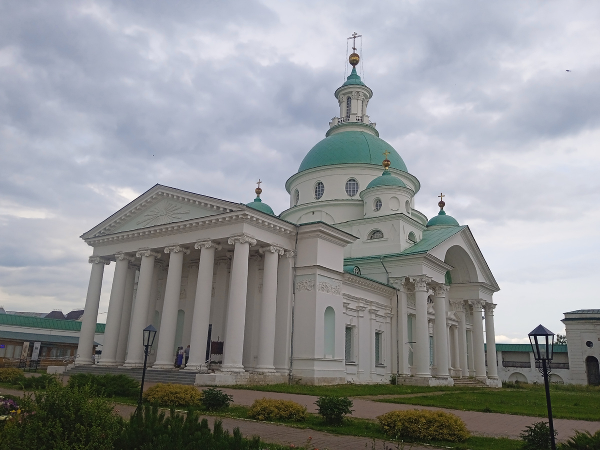 Ростов Великий. Спасо-Яковлевский монастырь. 