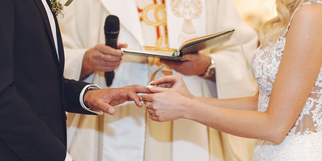 Годовщины свадьбы от 1 до 50 лет: значение, приметы и что дарить