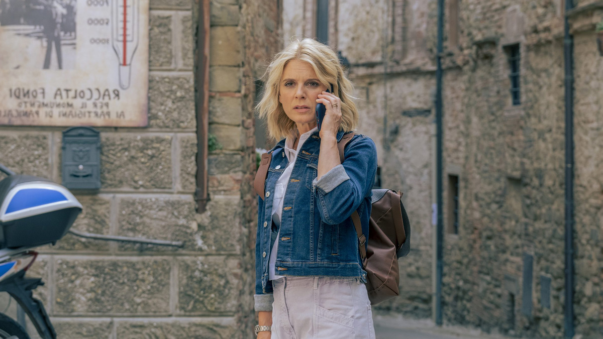 кадр из сериала "Синьора Вольпе"