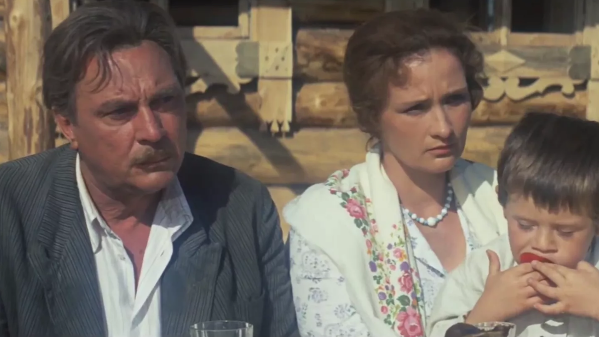 Евгений Матвеев и Зинаида Кириенко в фильме "Судьба"