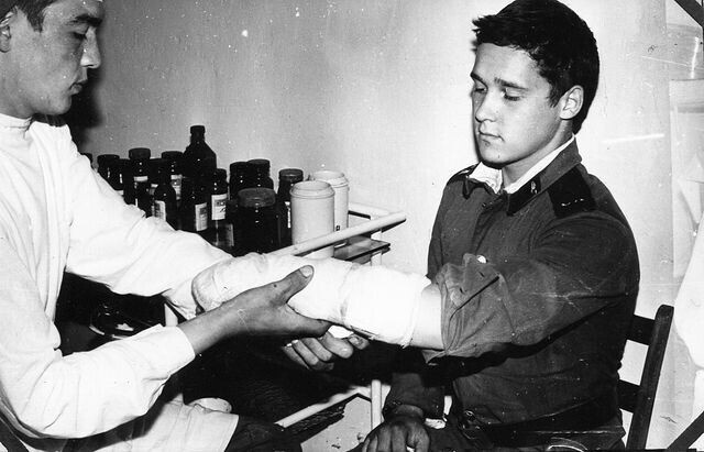 Подскользнулся, упал, очнулся - гипс...