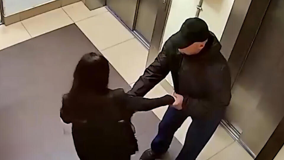     Житель Ленобласти задержан за неоднократные попытки изнасиловать соседок Кадр из программы "112 экстренный вызов", РЕН ТВ