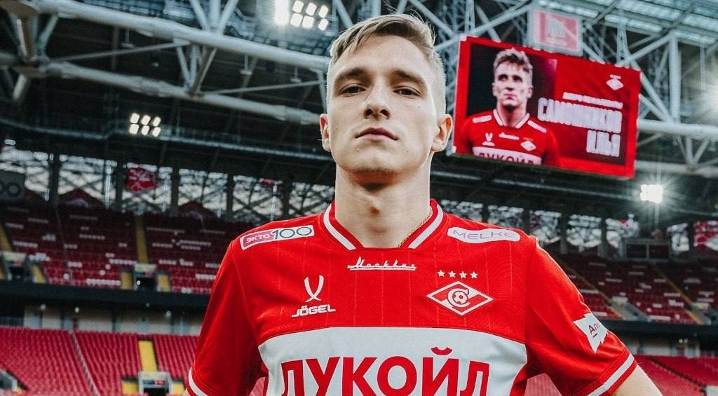 Илья Самошников