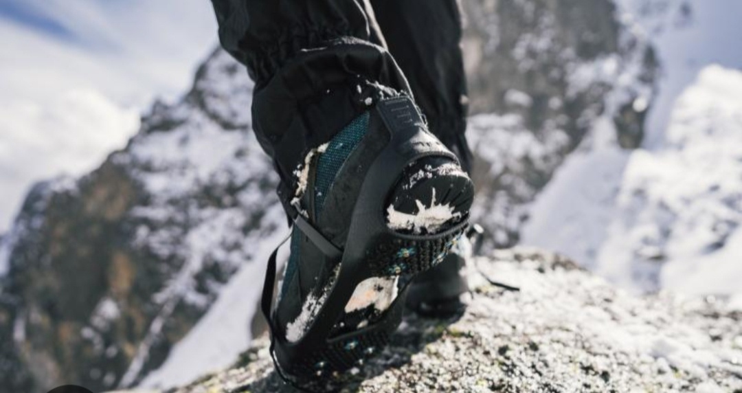 При попытке добраться через пик Важа Пшавела.