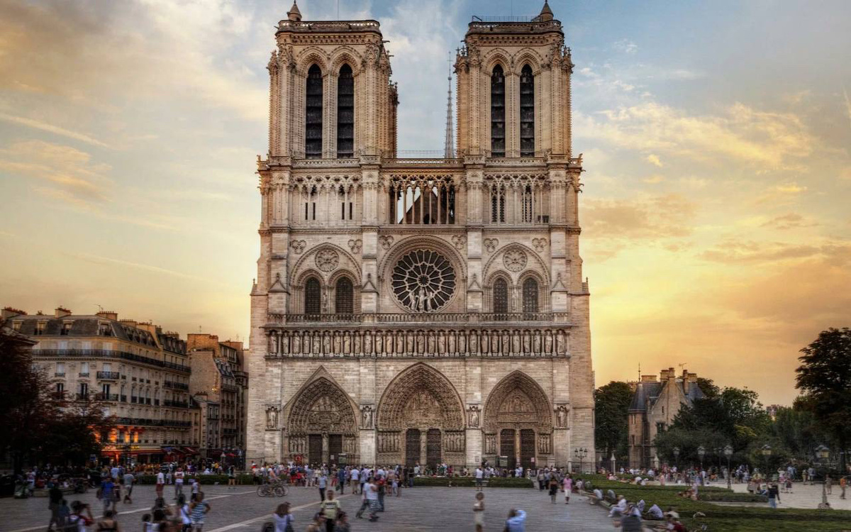Notre-Dame de Paris (дата основания - 1163г.) 
