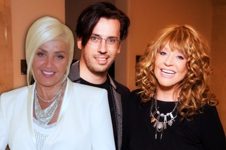 Намечается любовный треугольник?
