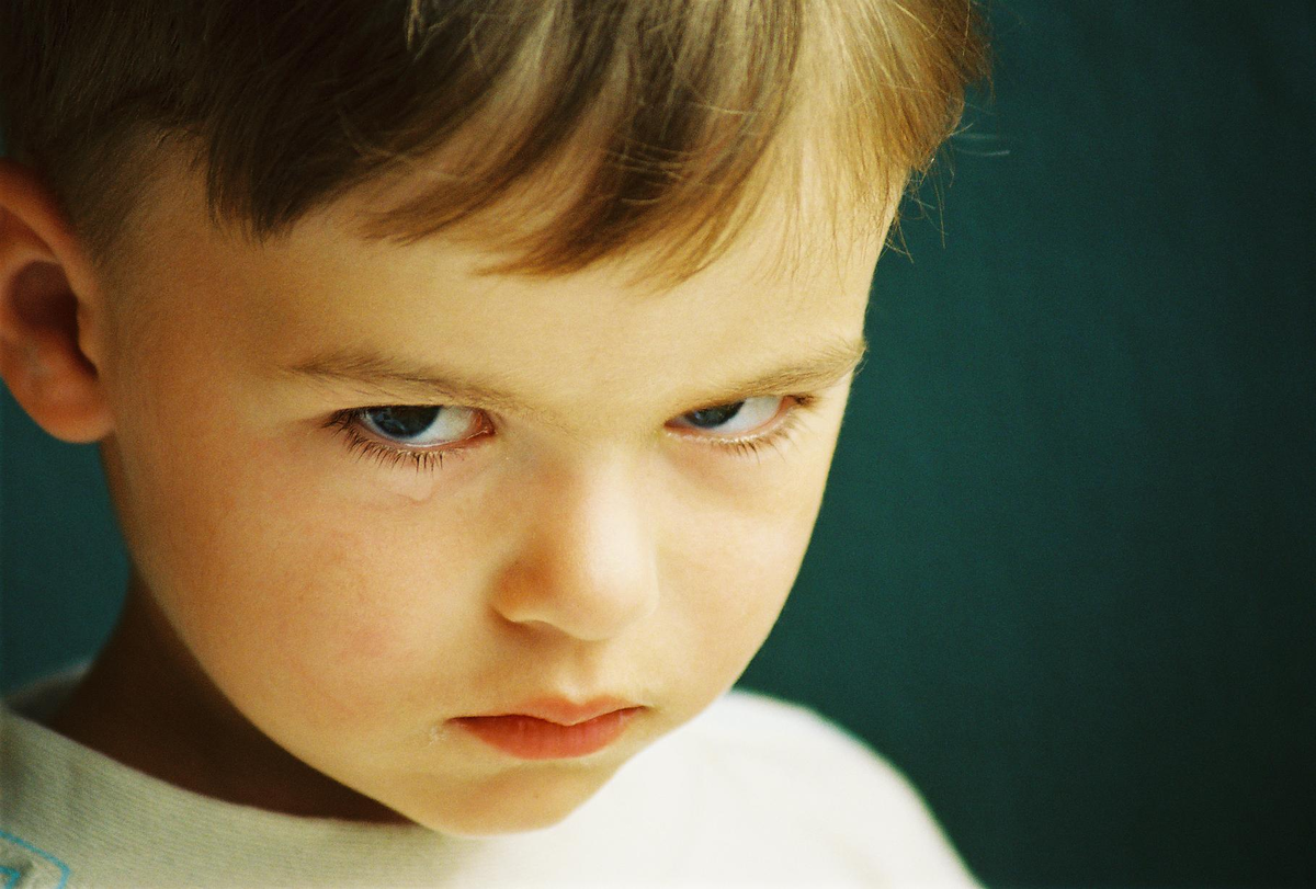 Я не оправдал ожидания самых важных для меня людей. Я ненавижу их и себя.