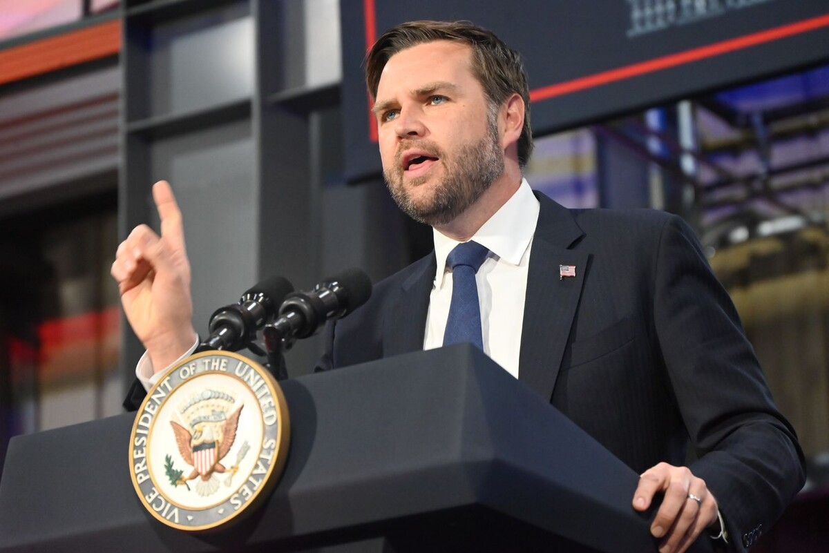    Вице-президент США Джей Ди Вэнс / Источник: © Kyle Mazza — UNF News via CNP/Consolidated News Photos/Global Look Press