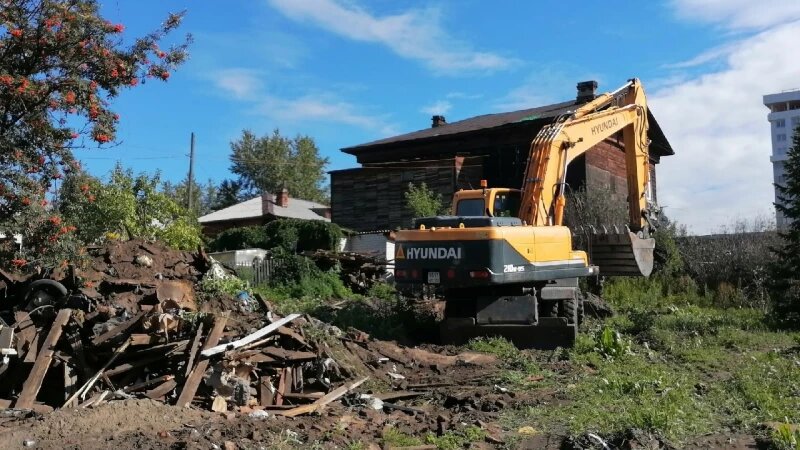     Работа на участке на ул. Радищева, 30, 32, ул. Короленко, 112а. Анна Зайкова.