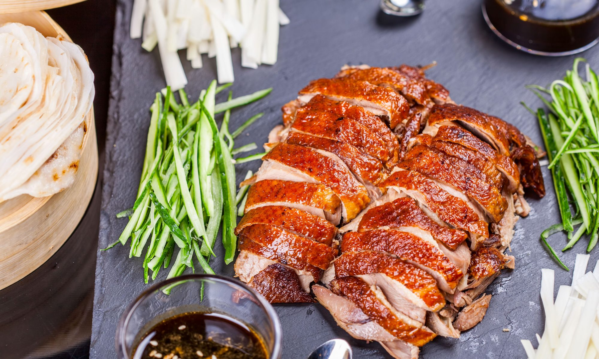 Сервировка утки по пекински