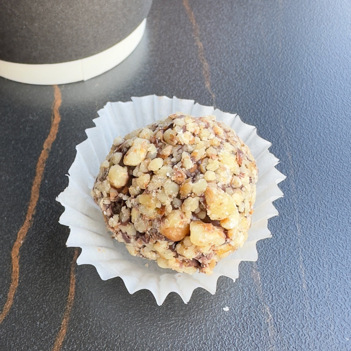 Сырная конфета из розничной сети