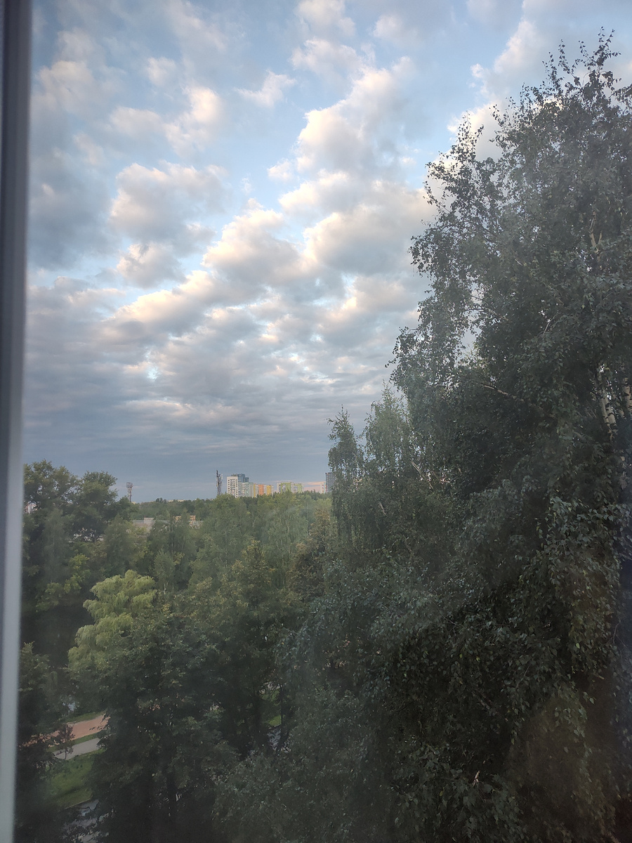 5.30 утра 21.08.2025. Вид из моего окна